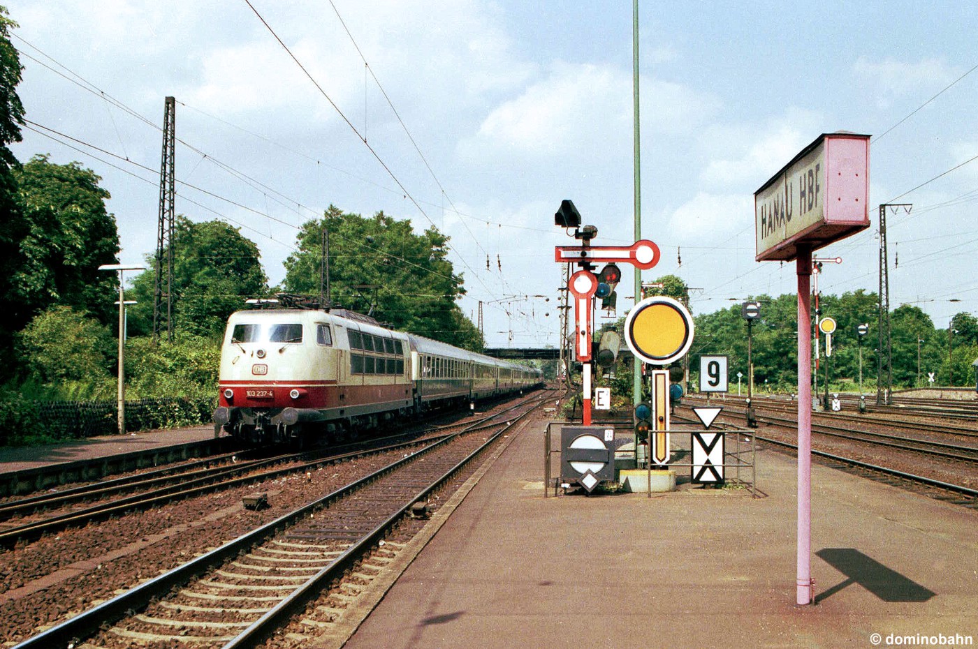 http://www.dominobahn.de/103237_a.jpg