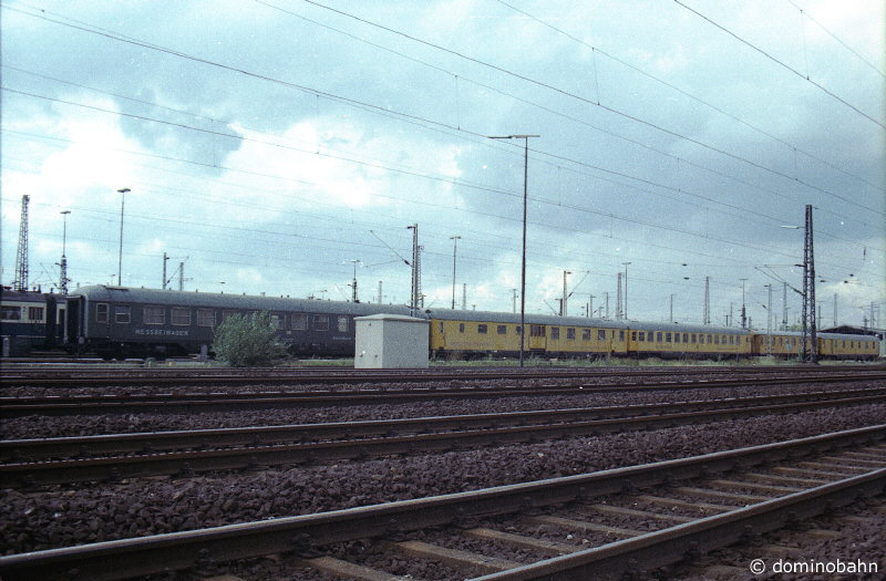 http://www.dominobahn.de/mess02.jpg